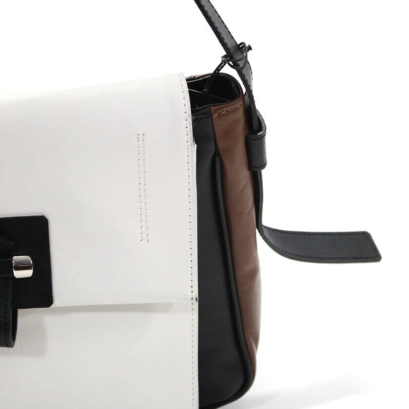 Joanna Maxham Medium Cadence Blocked Flap Shoulder - Picture 5 of 12